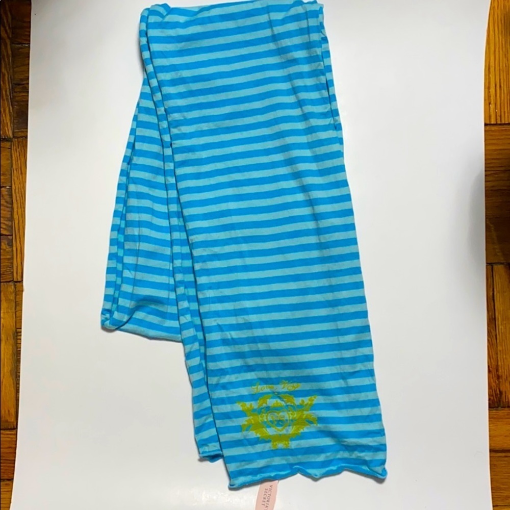 NWT Victoria's Secret scarf  one size